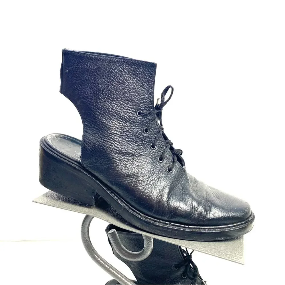 Academia Black Lace Up Pebbled Leather Boots Shoes Size 7.5
